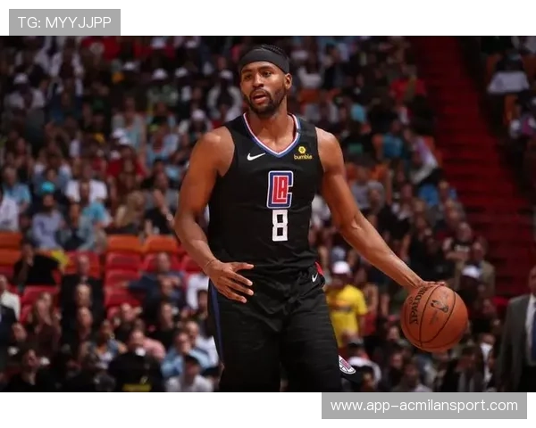 快船莫里斯外线远投，瞬间拉开差距